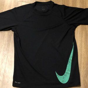Nike dri fit T-shirt, Size M, Black w/ green swoosh